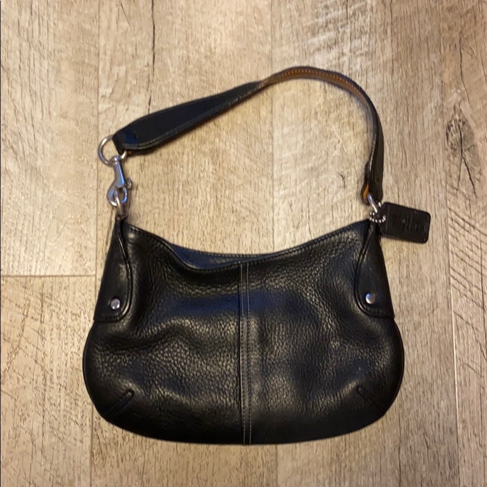 Small Coach leather purse